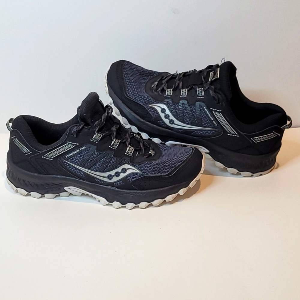 Saucony Excursion TR13 Trail Running Shoes Women's size 9 white black S10524-16